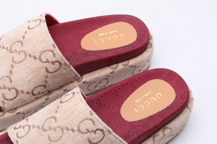 GUI SANDAL