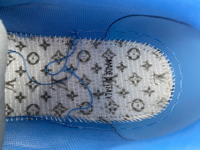 L0VT SNEAKER