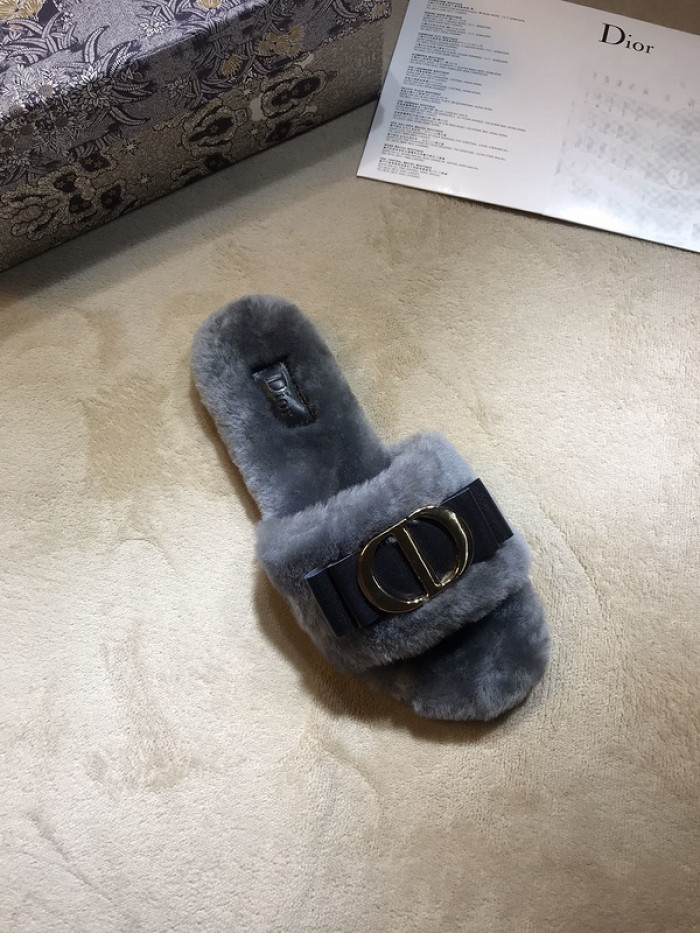 d10r sandal