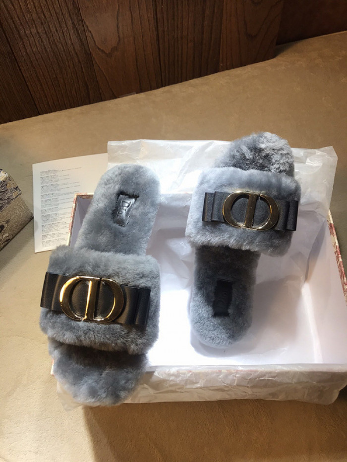 d10r sandal