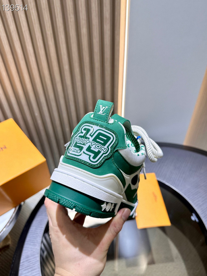 L0VT SNEAKER
