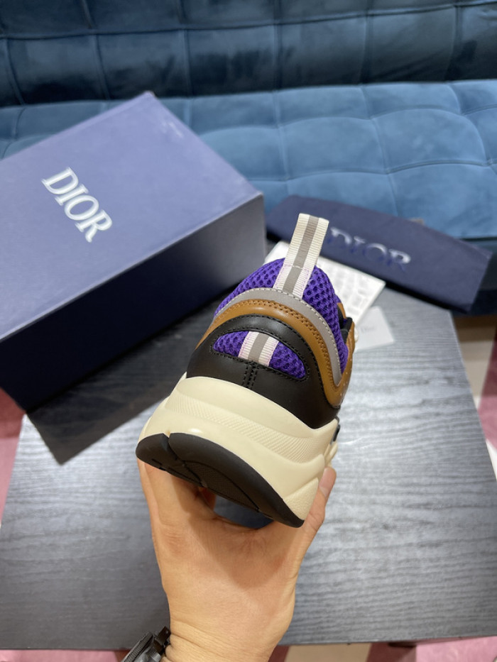D10R SNEAKER