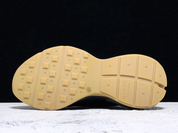 GUI SNEAKER