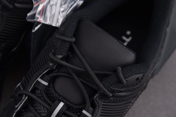 Nike Zoom Vomero 5 A Cold Wall Black AT3152-001