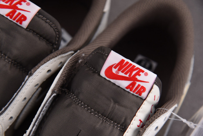 TRAVIS SCOTT X AIR JORDAN 1 LOW OG “REVERSE MOCHA” DM7866-162