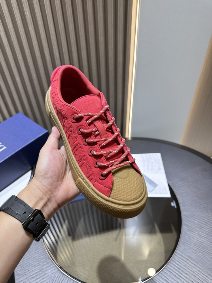 D10R SNEAKER