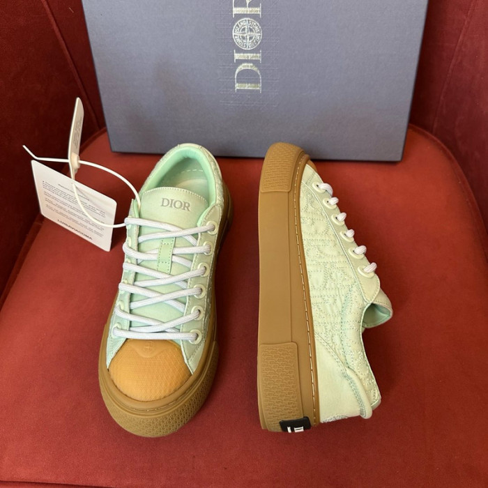 D10R SNEAKER