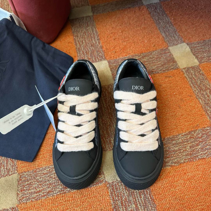 D10R SNEAKER