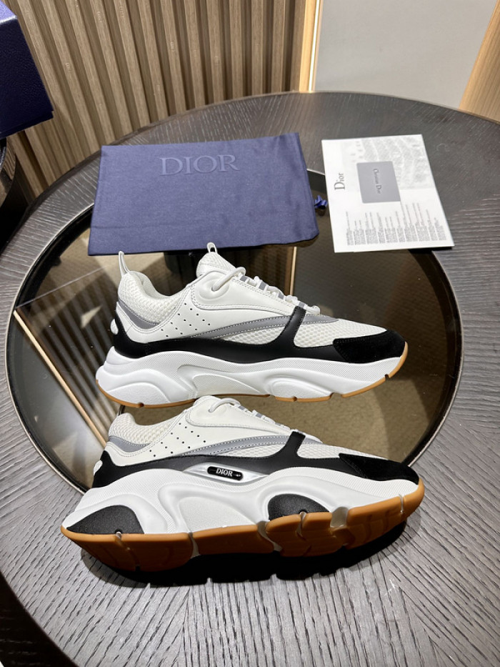 D10R SNEAKER
