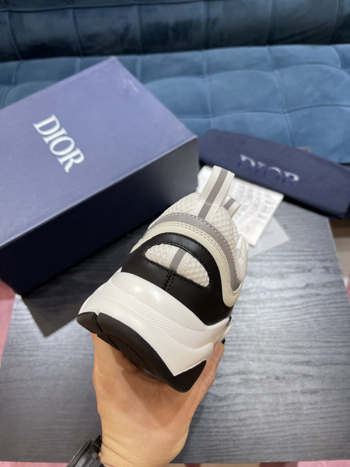 D10R SNEAKER