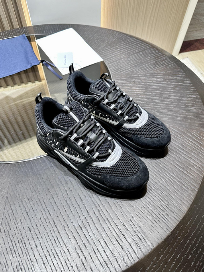 D10R SNEAKER