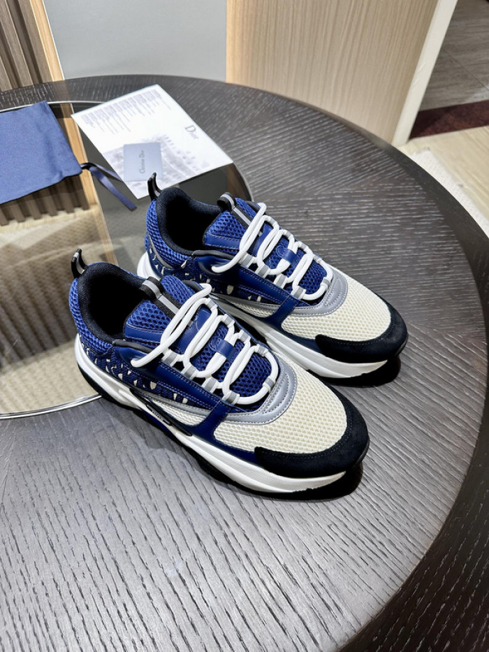 D10R SNEAKER
