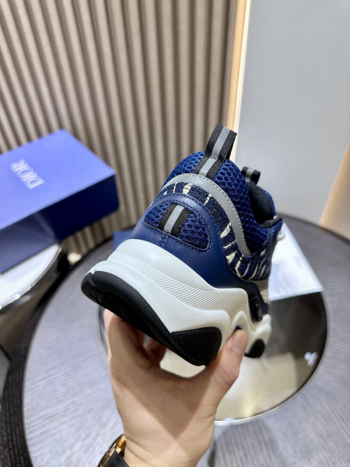 D10R SNEAKER