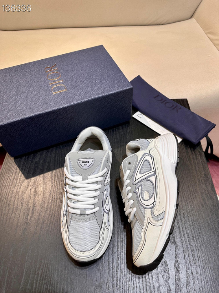 D10R SNEAKER