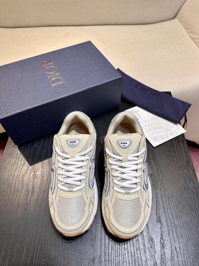 D10R SNEAKER