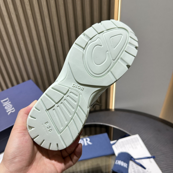 D10R SNEAKER