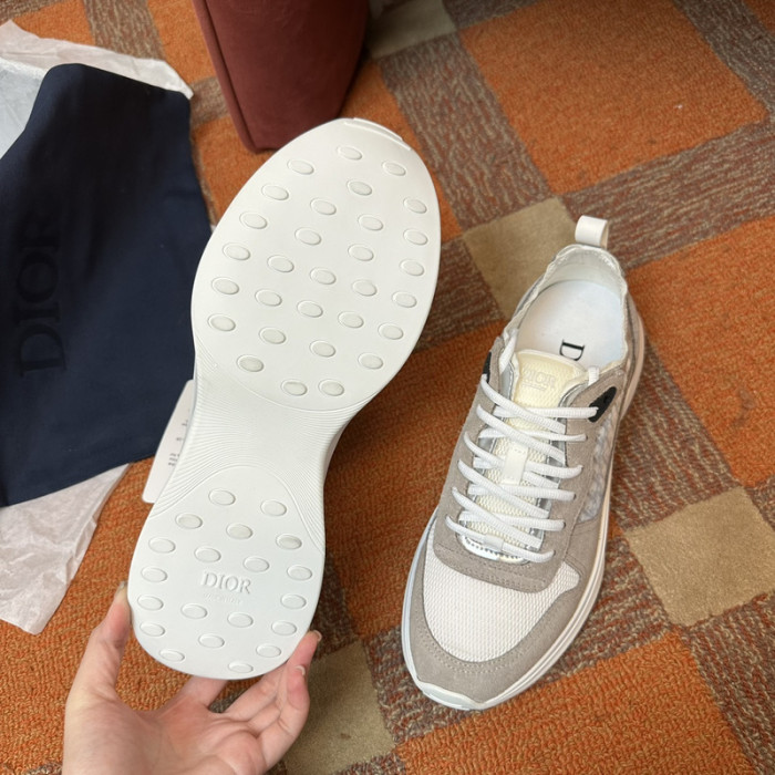 D10R B25 SNEAKER