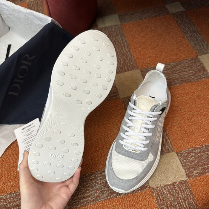 D10R B25 SNEAKER
