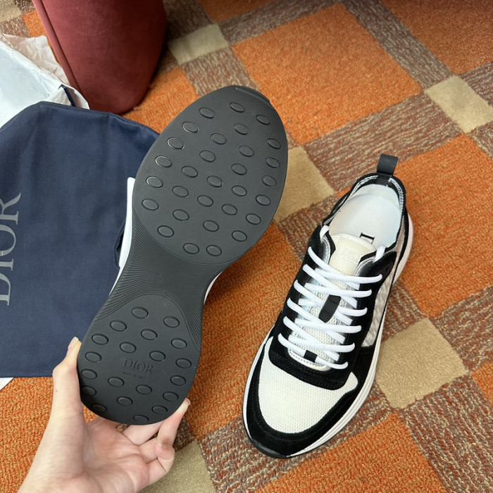 D10R B25 SNEAKER