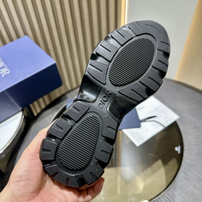 D10R B44 SNEAKER