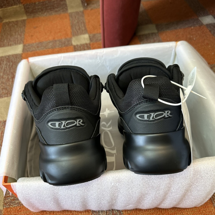 D10R B57 SNEAKER