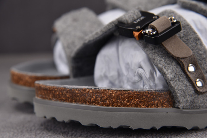 d10r sandal
