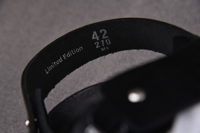 d10r sandal
