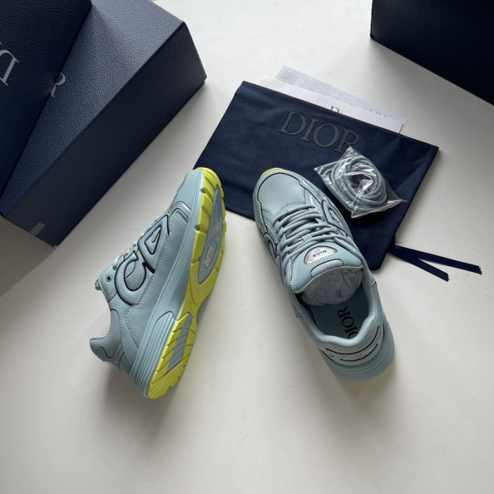 D10R SNEAKER