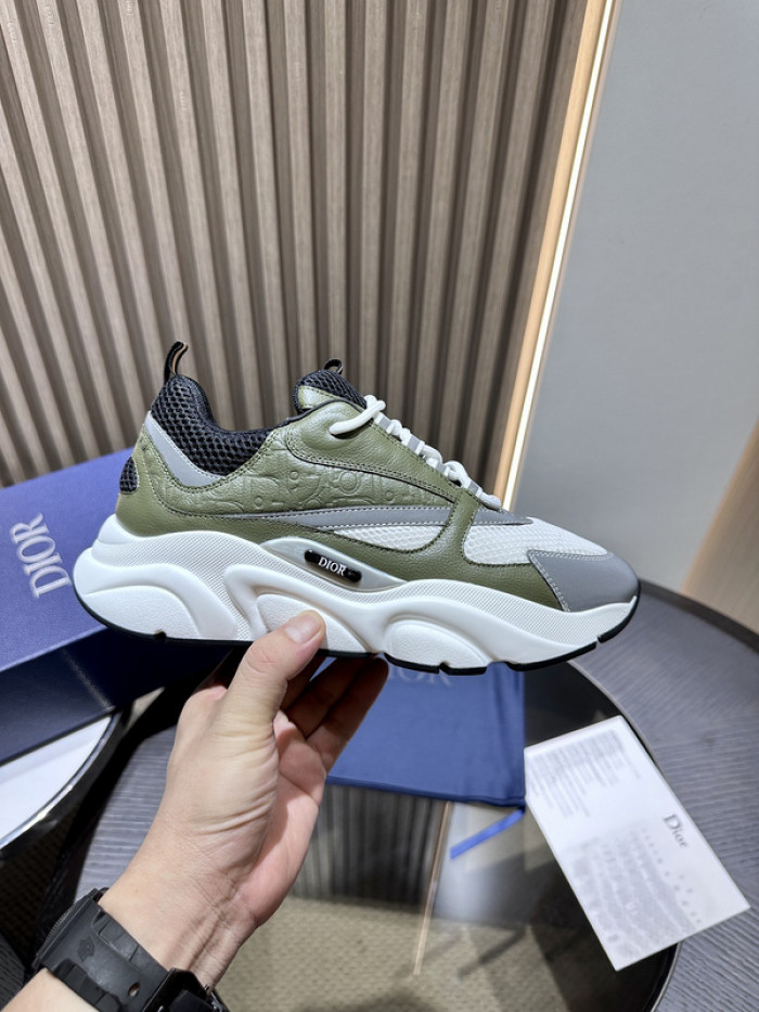 D10R SNEAKER