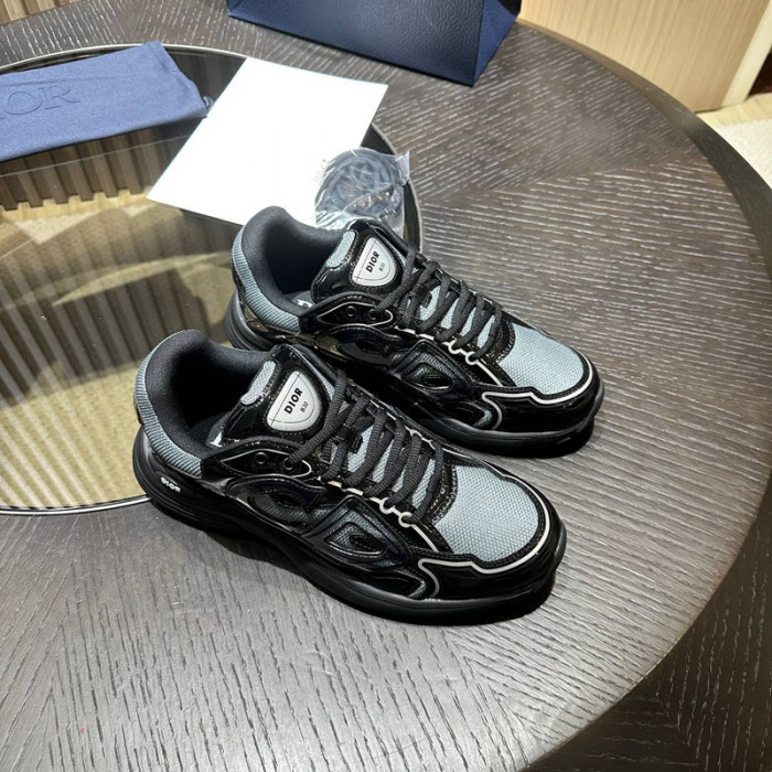 D10R SNEAKER