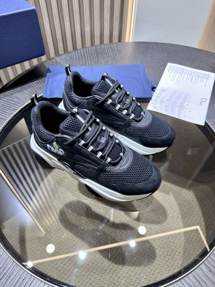 D10R SNEAKER