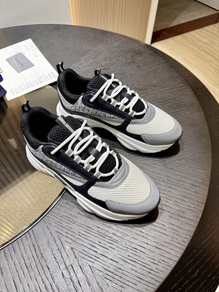 D10R SNEAKER