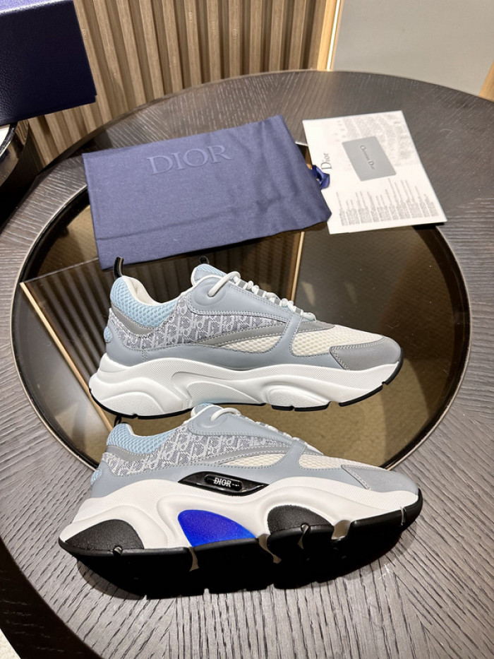 D10R SNEAKER