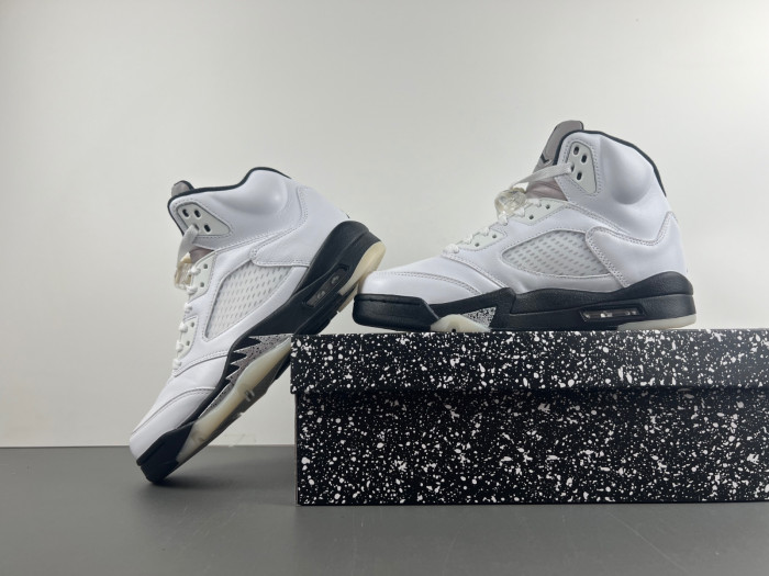 AIR JORDAN 5 RETRO