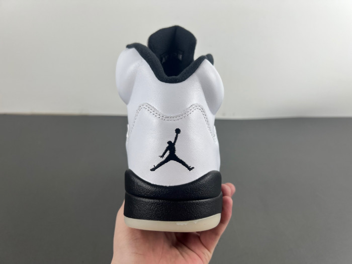 AIR JORDAN 5 RETRO