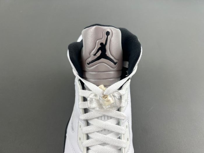 AIR JORDAN 5 RETRO