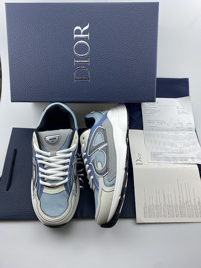 D10R SNEAKER