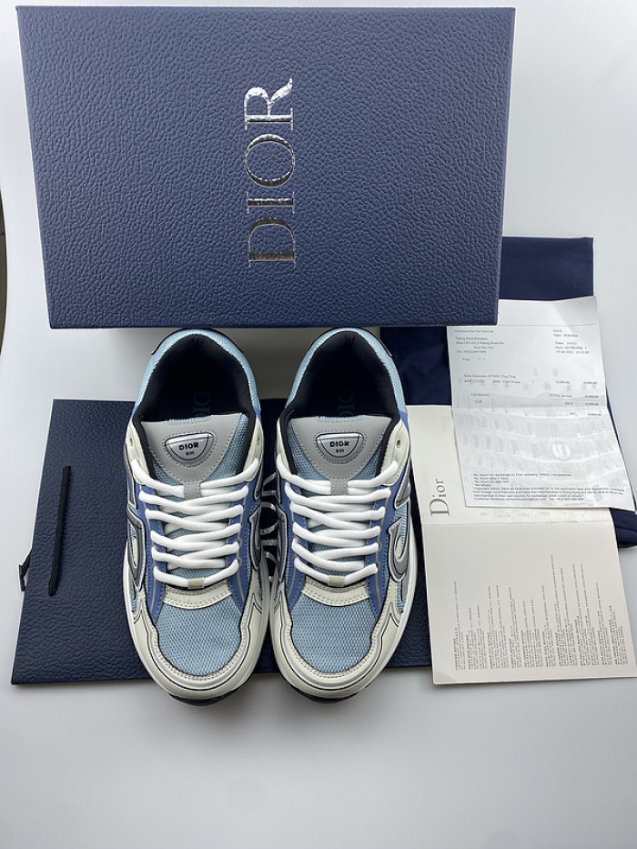 D10R SNEAKER