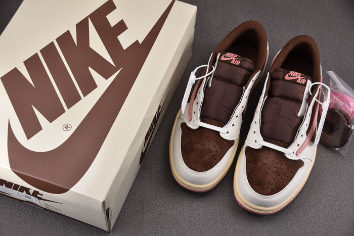Travis Scott x Air Jordan 1 Low OG “Dark Pony/Pink Oxford” DZ4137-206