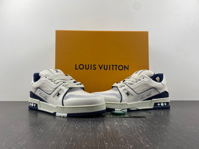 L0VT SNEAKER