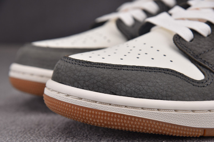 Air Jordan 1 Low SNKRS Day Korea Magpie (2023) FD0399-004