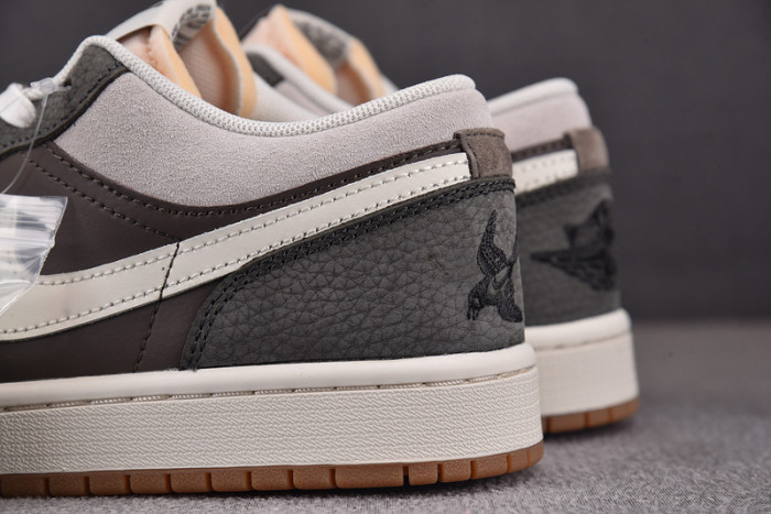 Air Jordan 1 Low SNKRS Day Korea Magpie (2023) FD0399-004