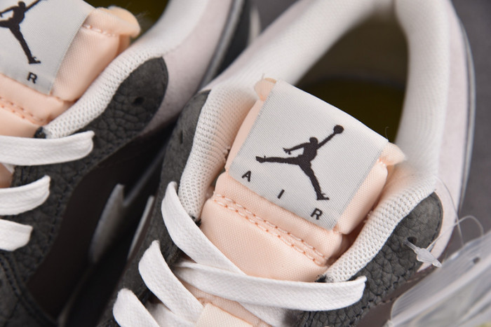 Air Jordan 1 Low SNKRS Day Korea Magpie (2023) FD0399-004