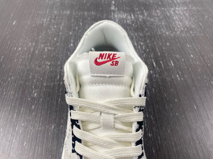 Nike SB Dunk Low Decon