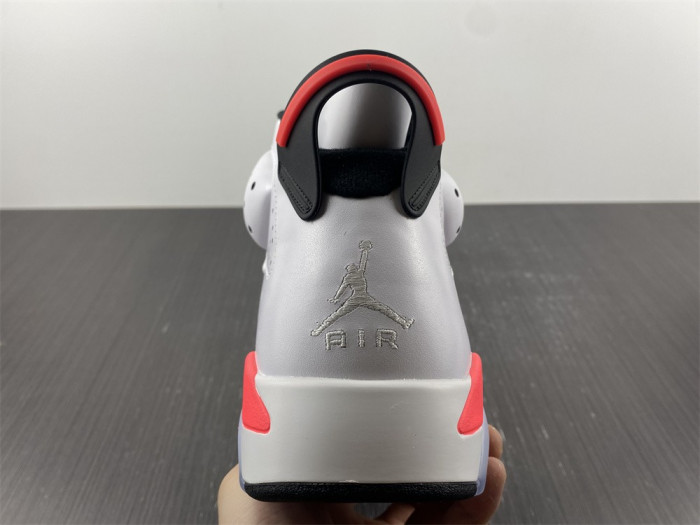 AIR JORDAN 6 RETRO