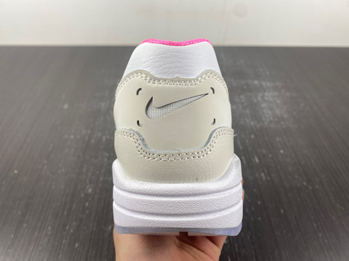 Nike Air Max 1 Unlock Your Space FN0608-101