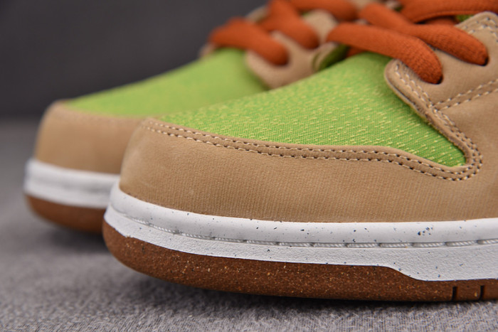 Nike SB Dunk Low Escargot FQ7585-200