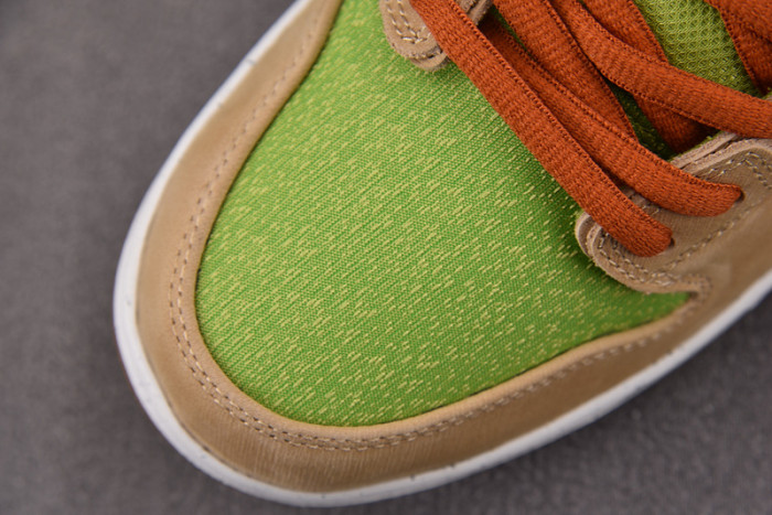 Nike SB Dunk Low Escargot FQ7585-200