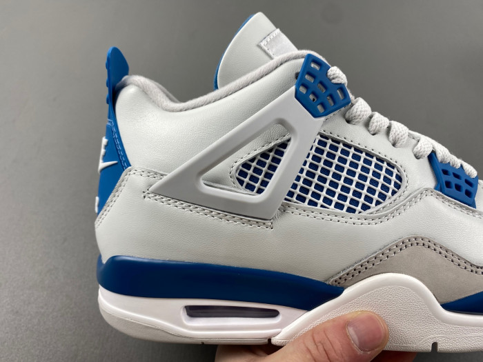 Air Jordan 4 Retro