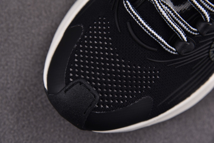 GUI SNEAKER